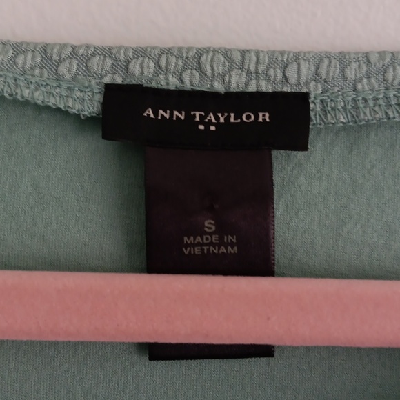 Ann Taylor Factory Scoop Neck Mixed Material Tee Shirt #2154 - Picture 4 of 5